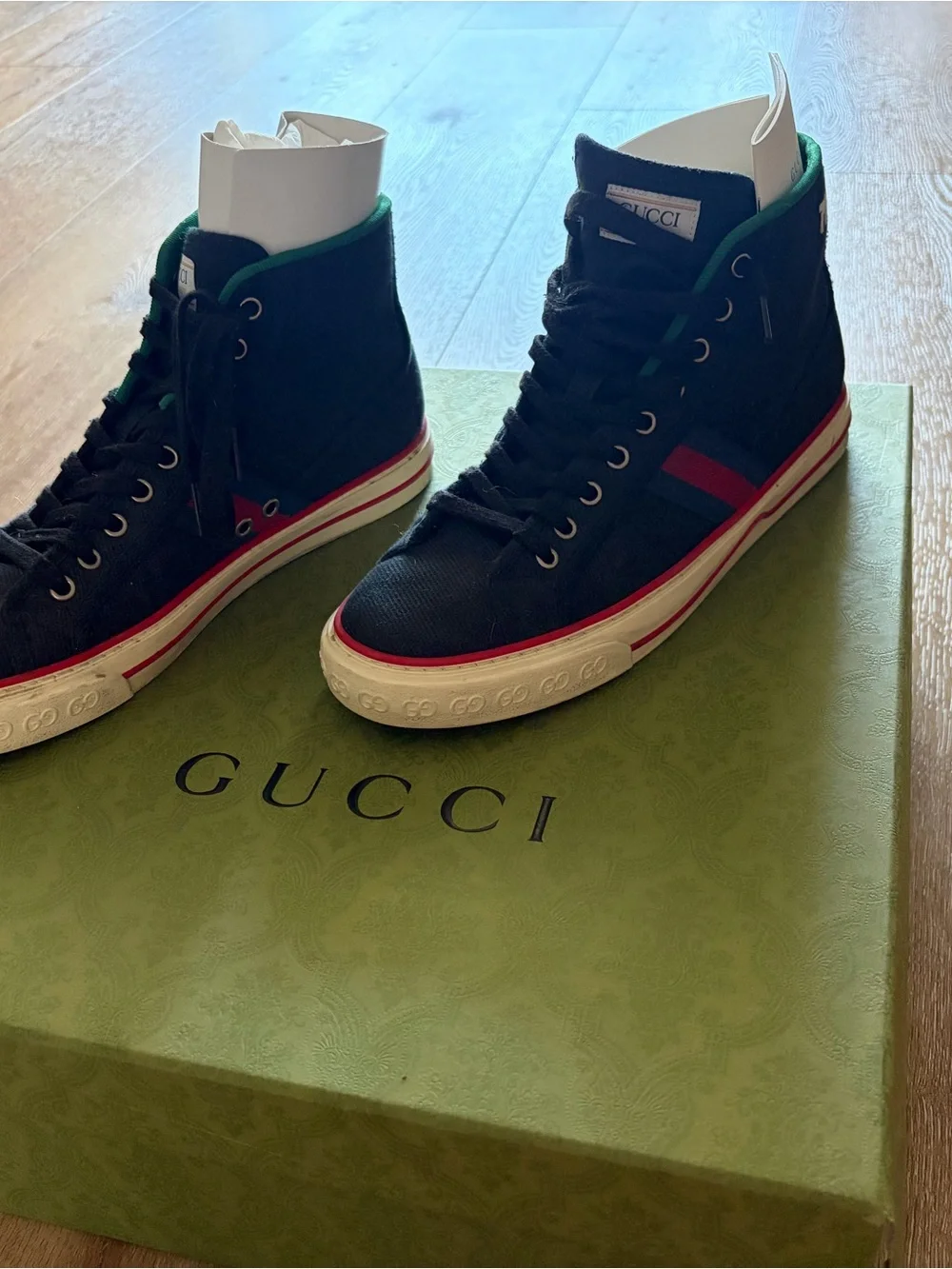 Gucci Men's Black High-Top Sneakers with Red & Blue Web Stripe Tennis 1977 sneak